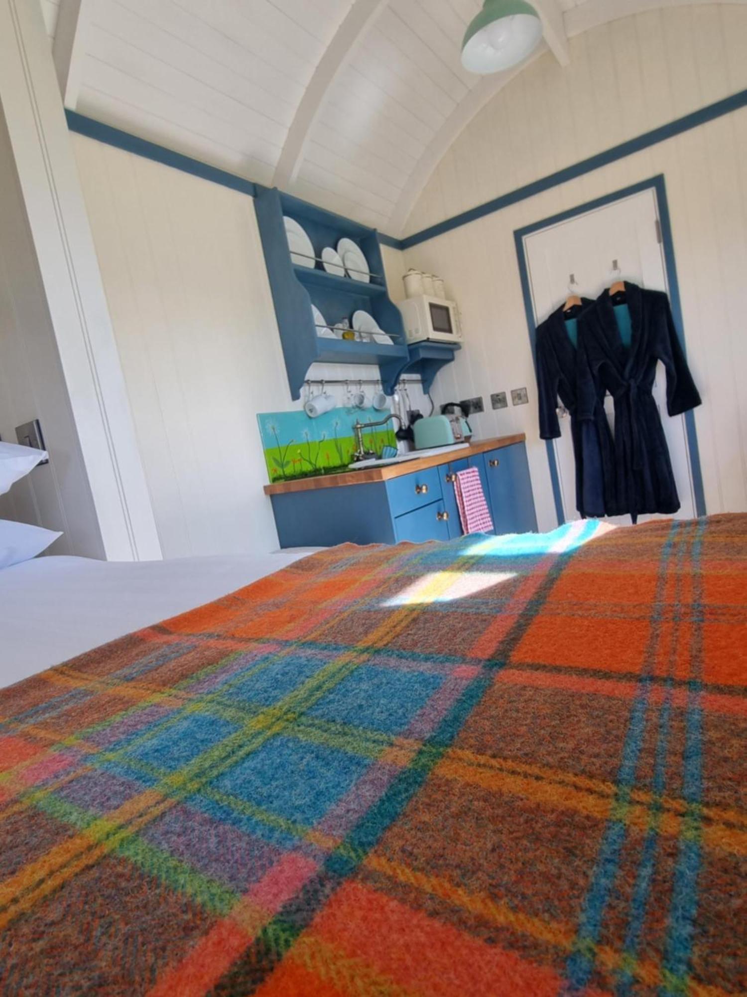 Wild Meadow Huts Villa ดูลิน ภายนอก รูปภาพ