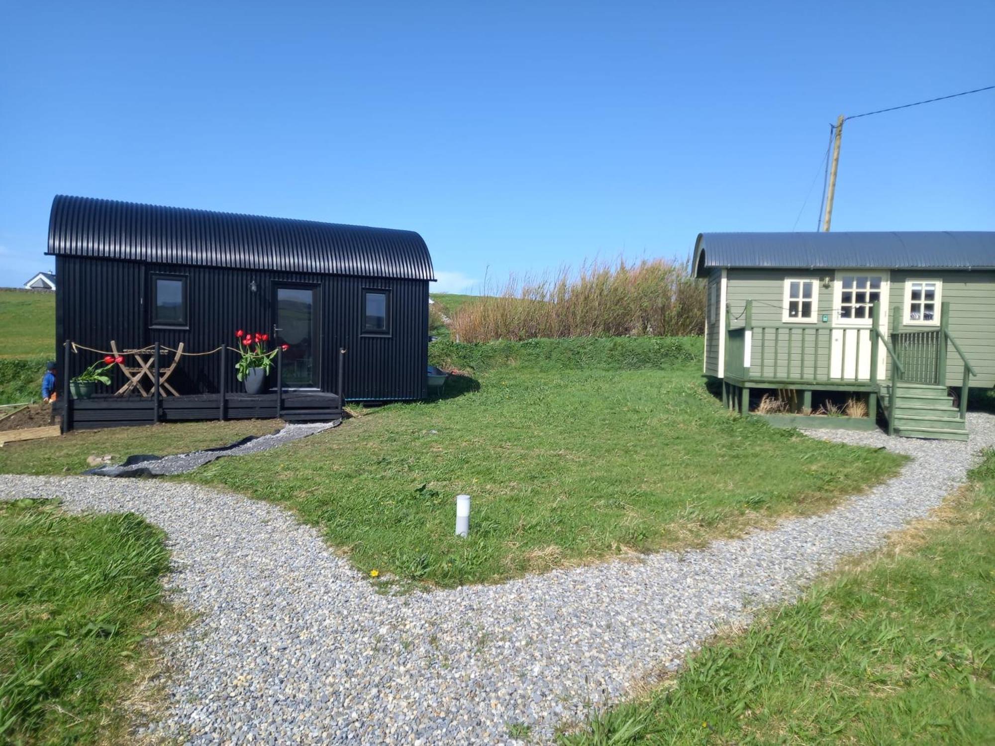 Wild Meadow Huts Villa ดูลิน ภายนอก รูปภาพ