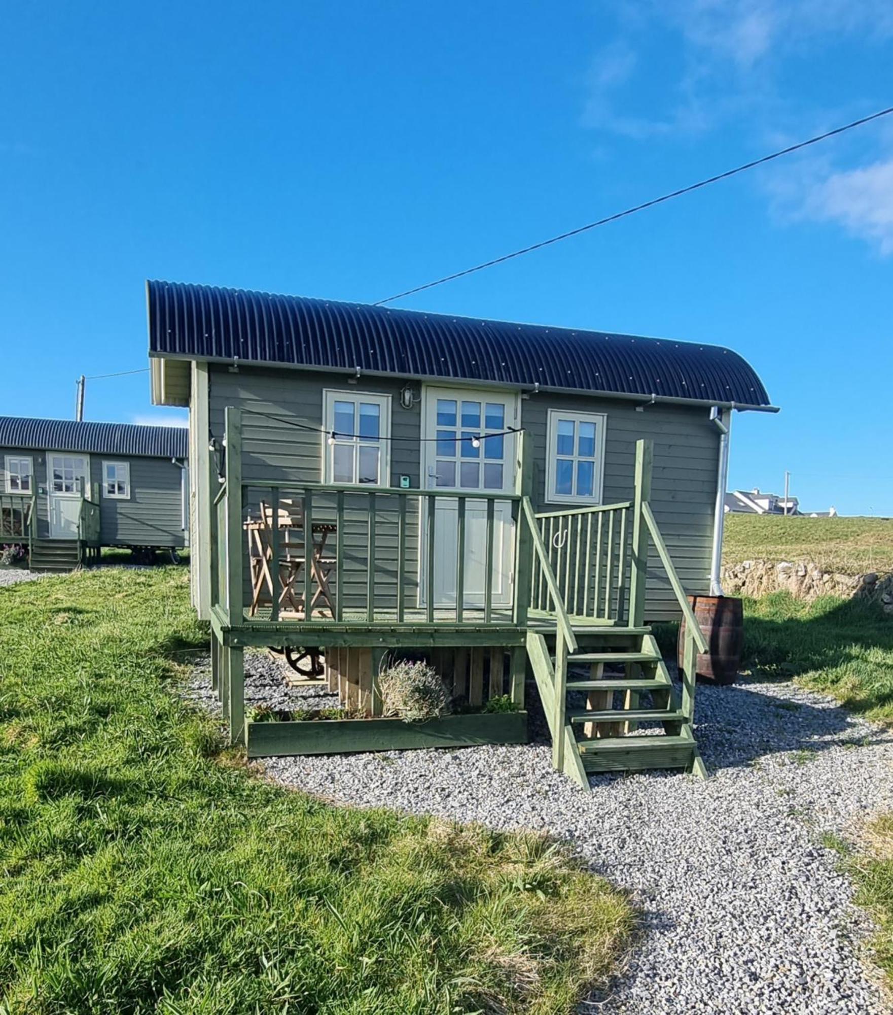 Wild Meadow Huts Villa ดูลิน ภายนอก รูปภาพ