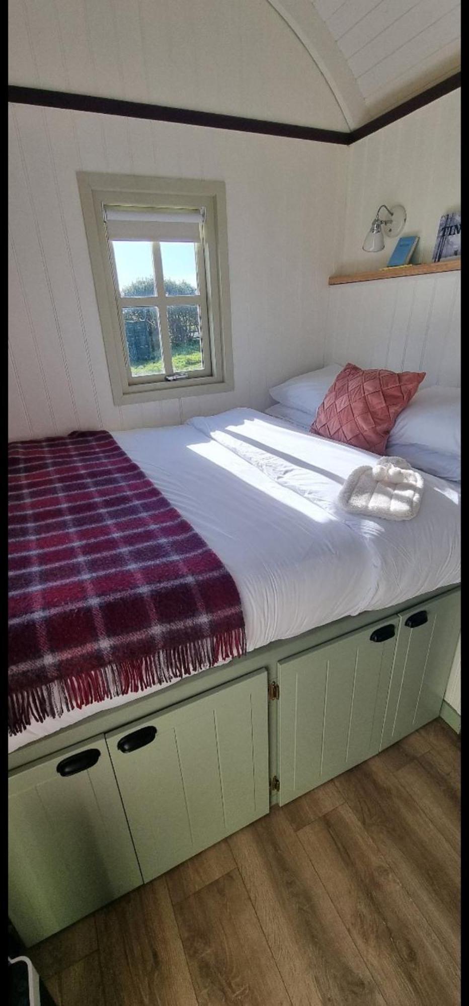 Wild Meadow Huts Villa ดูลิน ภายนอก รูปภาพ